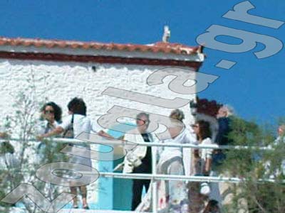 Νονά η Ζωή Λάσκαρη